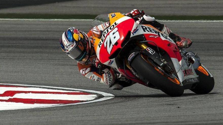 Pedrosa lidera los ensayos de Sepang pese a su lesión