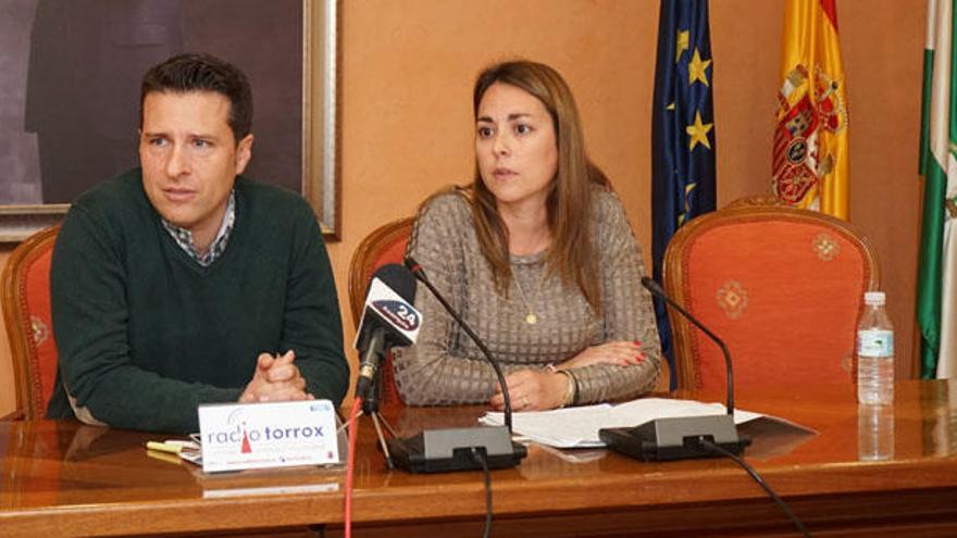 Óscar Medina y Paola Moreno, en rueda de prensa.