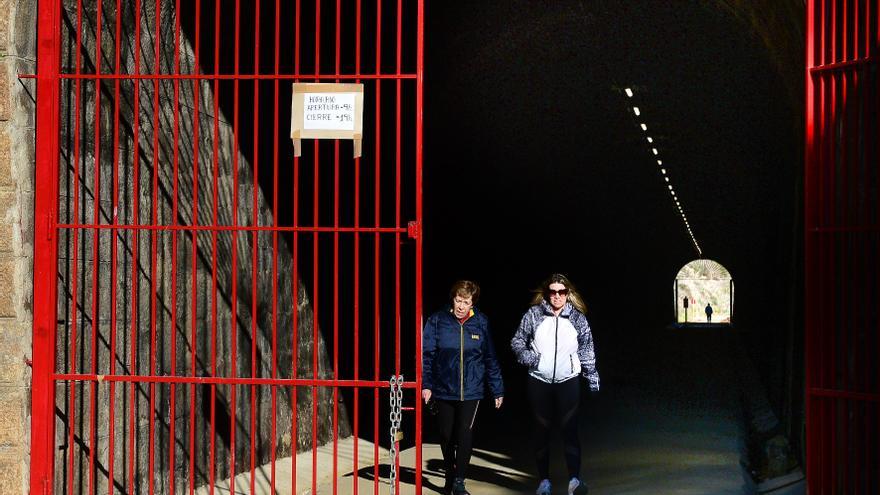 El túnel de la vía verde en Plasencia amplía su horario de apertura