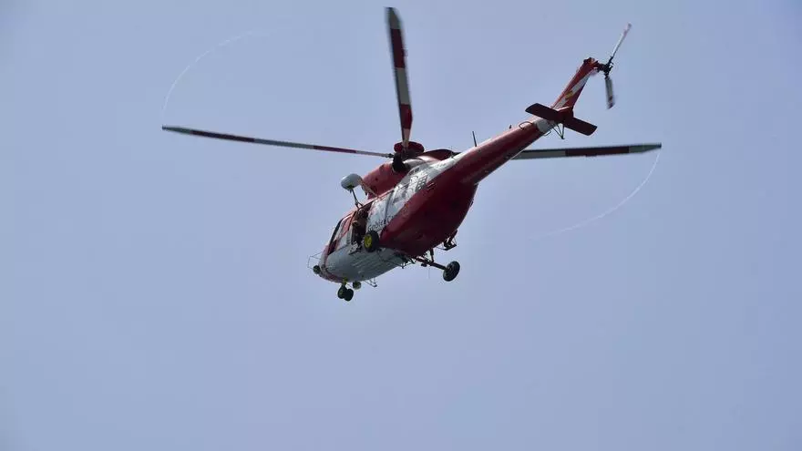 Helicóptero del GES rescata a una excursionista en Tejeda