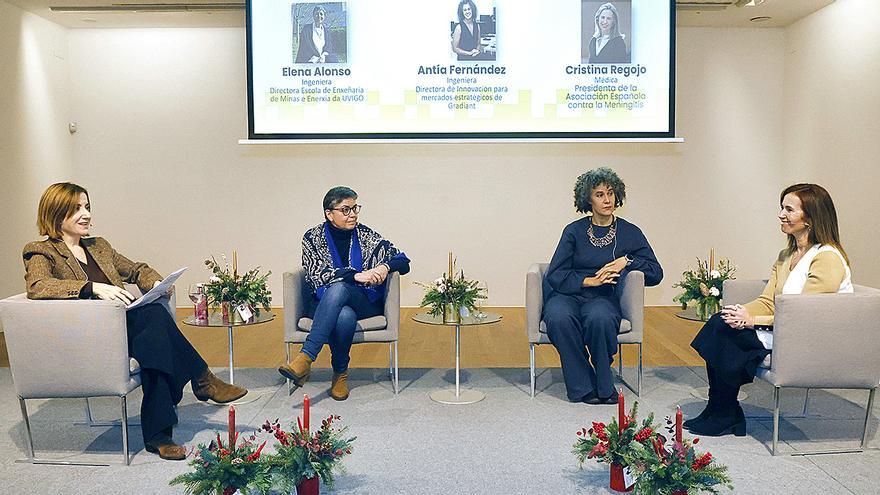 De izquierda a derecha, Irene Bascoy, ElenaAlonso, Antía Fernández y Cristina Regojo. / Marta G. Brea