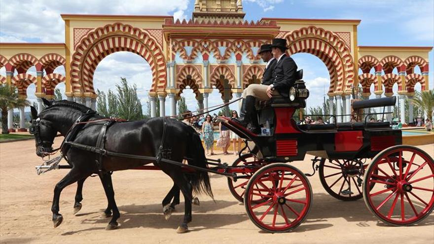 Más de 250 carruajes han pasado por el recinto ferial