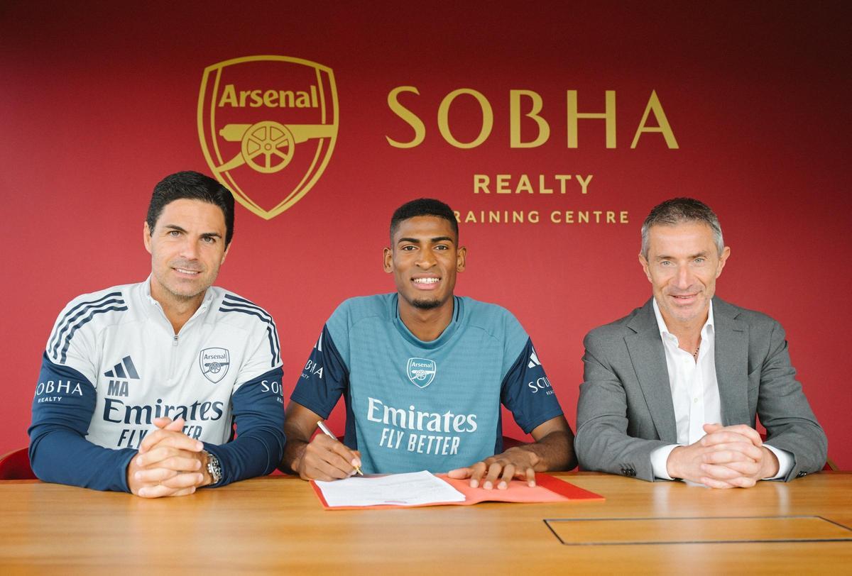 Christian Mosquera fichó por el Arsenal de Arteta