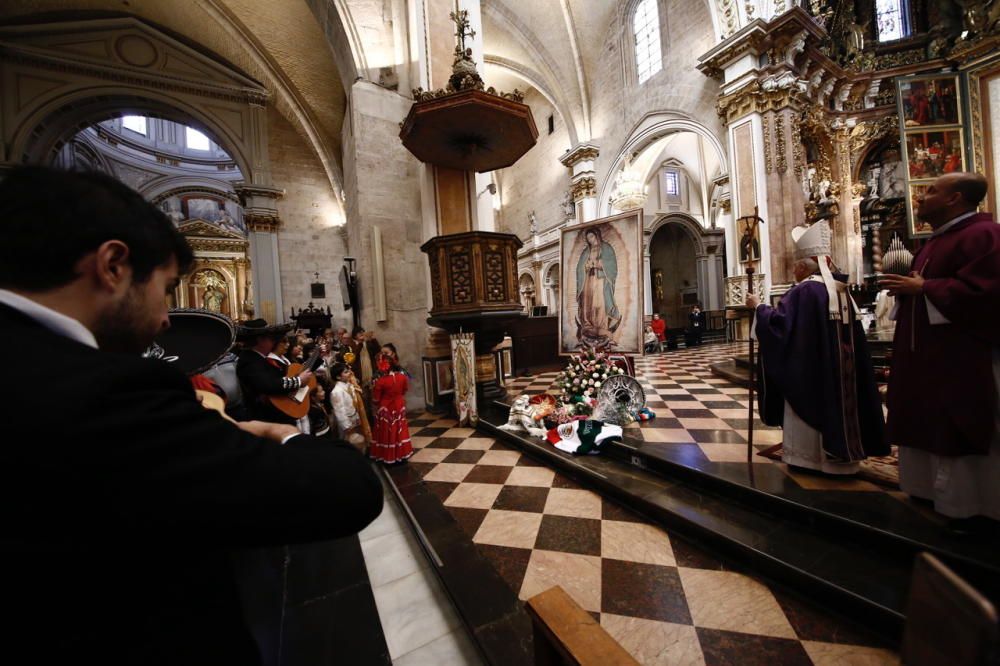 Mexicanos conmemoran la festividad de la Virgen de Guadalupe