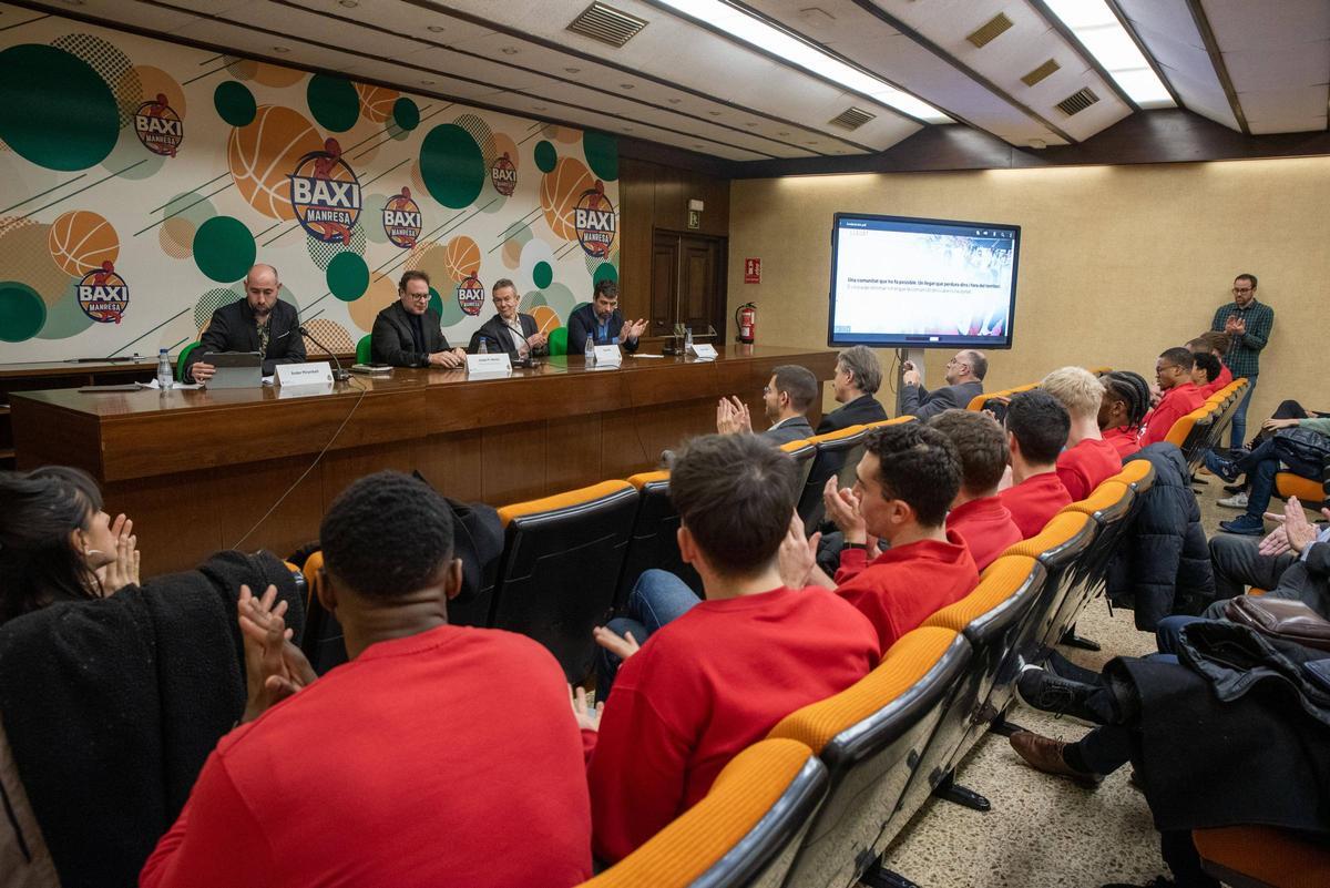 Imatges de la presentació de la refundació de la Fundació del Bàsquet Manresa