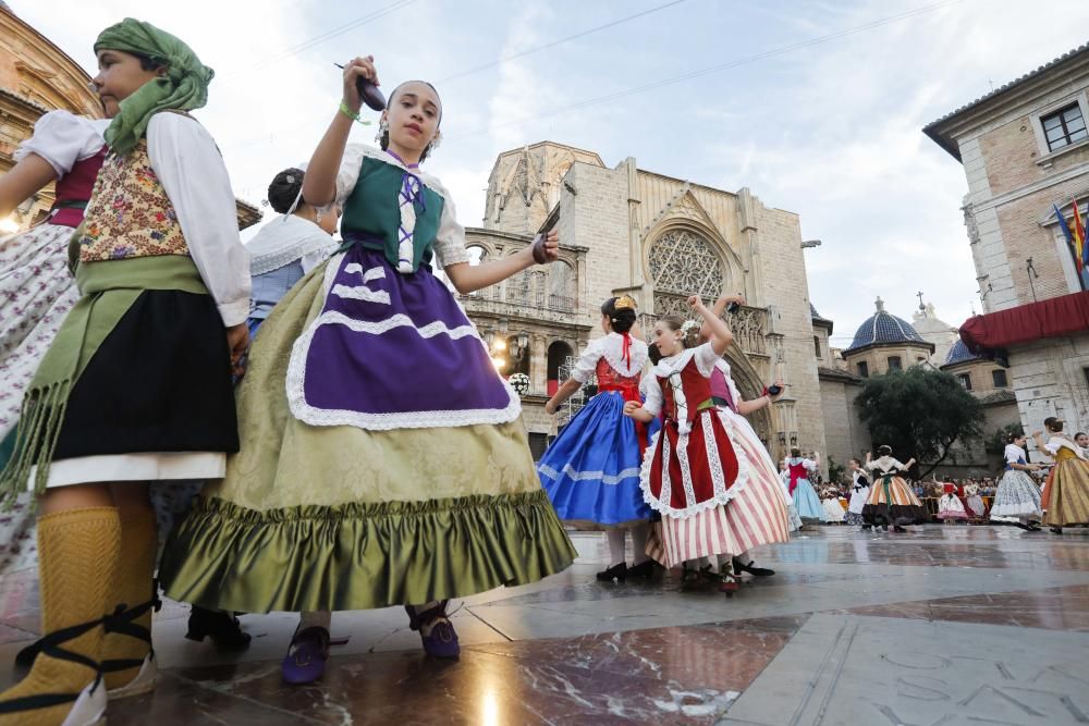 Dansà previa a la fiesta de la Mare de Déu