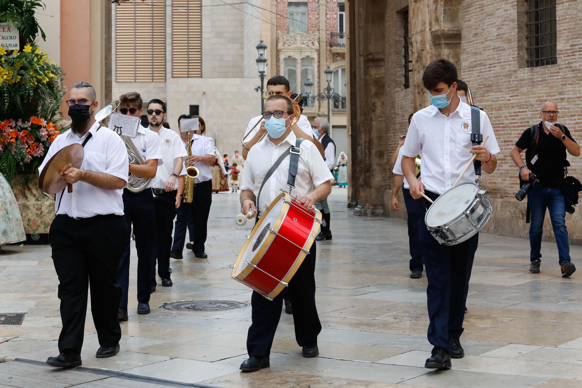 Búscate en el segundo día de Ofrenda por las calles del Mar y Avellanas (entre las 11.00 y 12.00 horas)