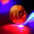 Bitcoin sube un 2,5%, hasta los 65.229,1 dólares