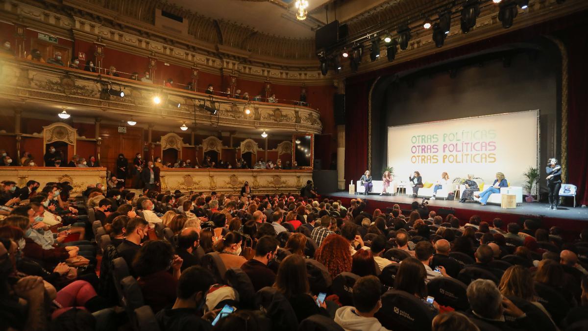 Acto de Oltra, Díaz y Colau en València