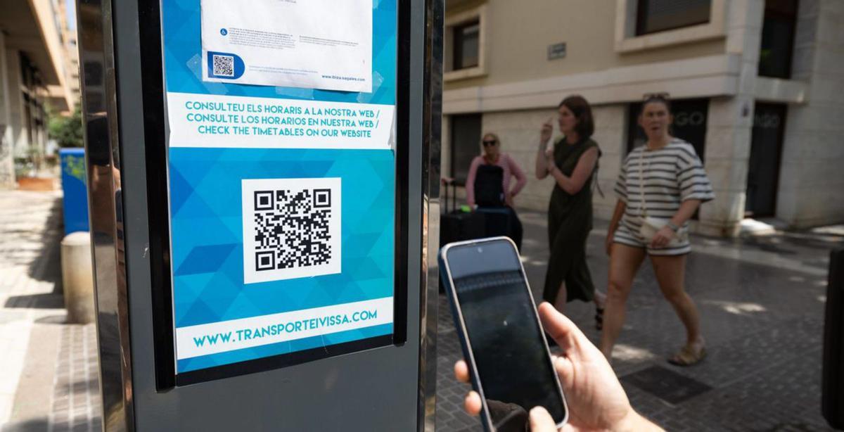 Usuarios del autobús en Ibiza: 