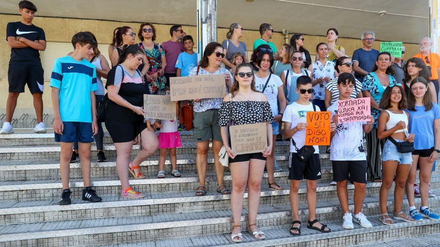 El IES O Carril se moviliza para urgir a Educación que implante la jornada única