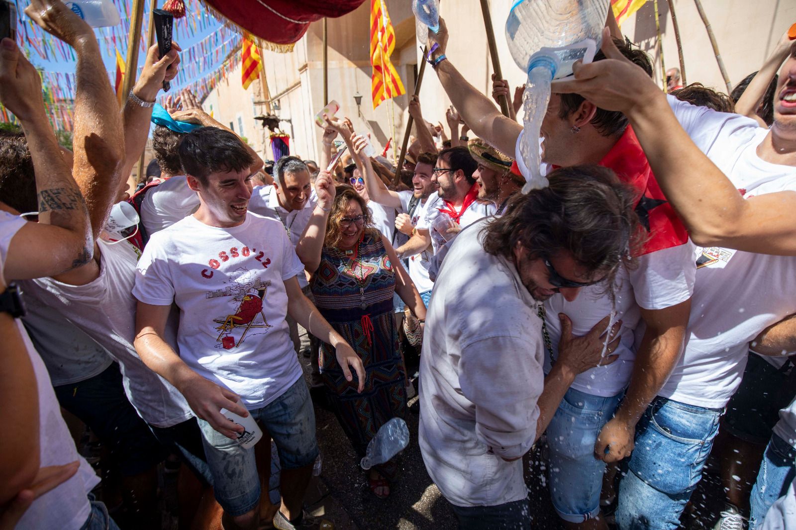 Fiesta del Cosso de Felanitx 2022 | 'Motomami', Sor Estiércol y ‘estelades’, el cóctel festivo del Cosso de Felanitx