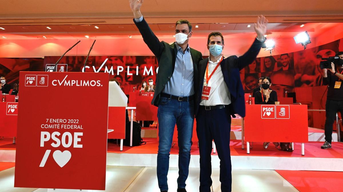 Tudanca y Sánchez en el comité federal socialista, el pasado viernes.