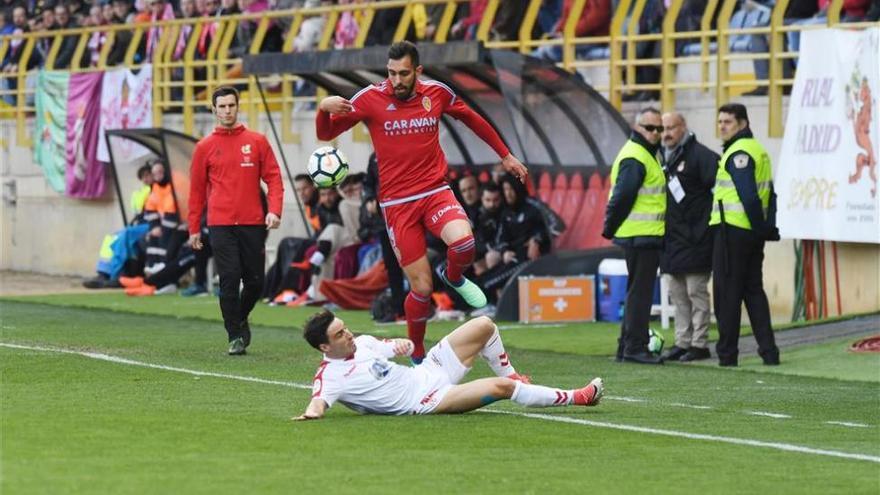 Un gol de Borja permite seguir soñando tras una pesadilla de partido