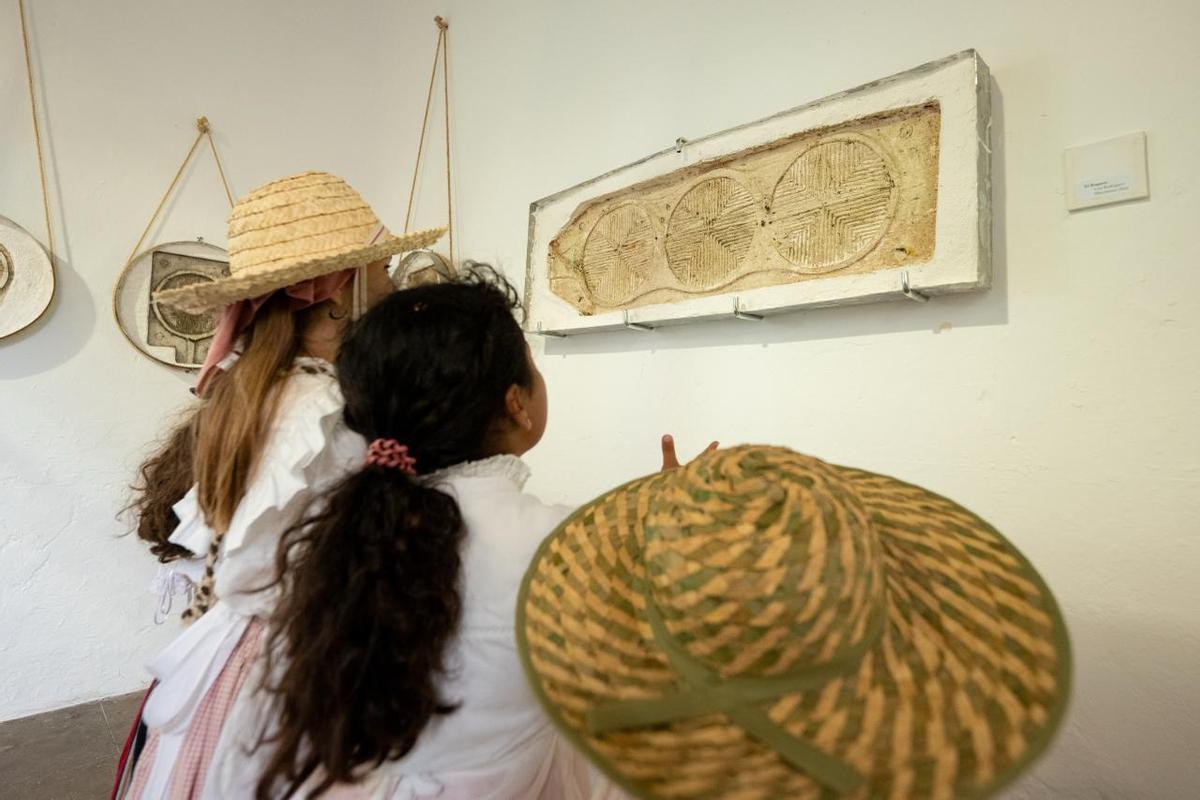 Exposición de las queseras de Paco López.
