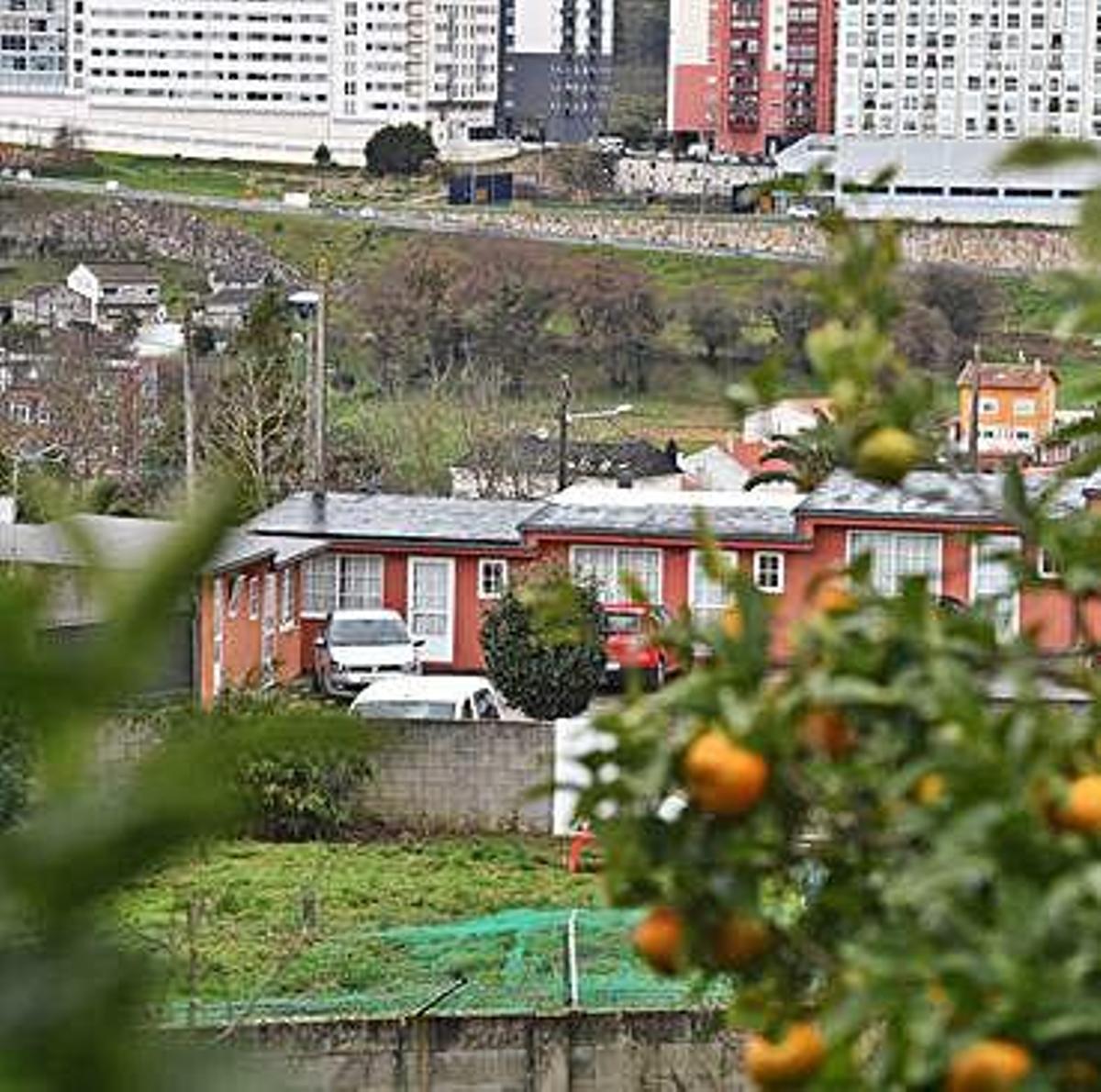 El Concello enviará 106 notificaciones de inspección a galpones del campus y Feáns