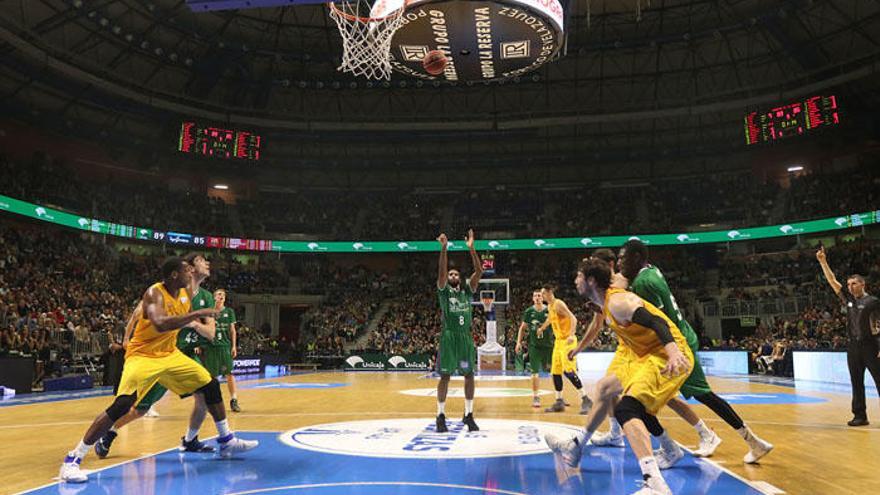 El club medita que los partidos de Liga Endesa en el Martín Carpena de la próxima temporada sean los domingos por la tarde.