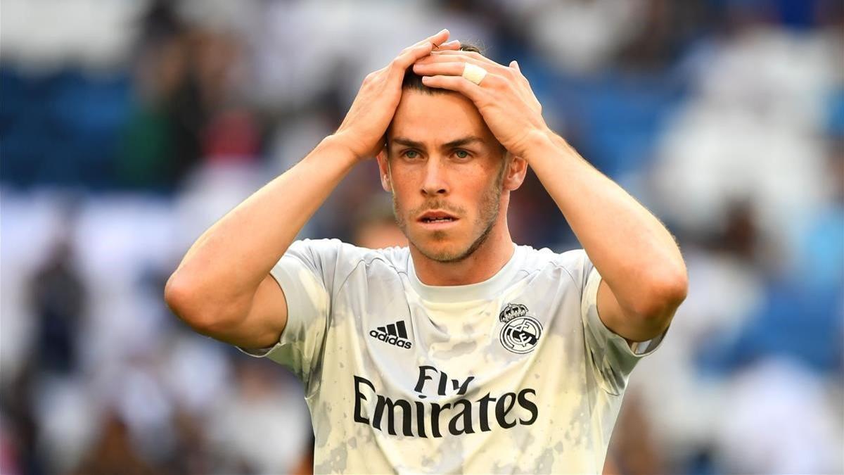 rpaniagua49547390 real madrid s welsh forward gareth bale warms up before the 191103184715