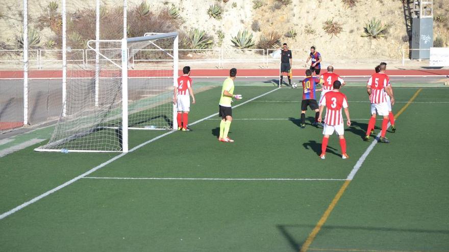 El Elda Industrial se lleva el derbi ante el Petrelense (0-1)