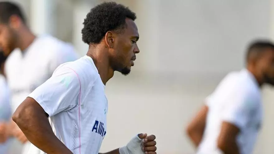 Openda: "Estoy preparado para cada minuto que me toque"