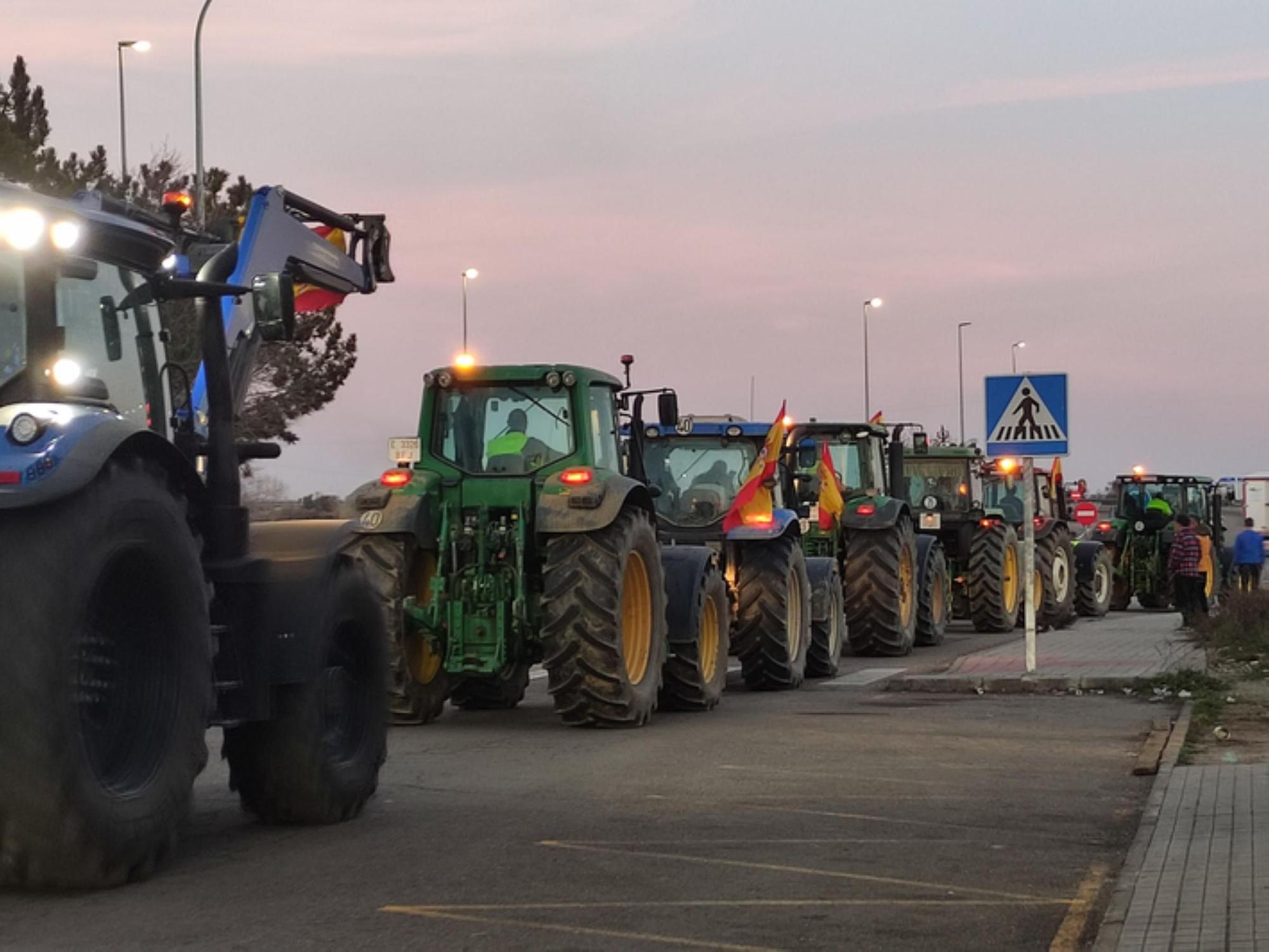 GALERÍA | Tercer día de la tractorada en Benavente, Los Valles y Campos