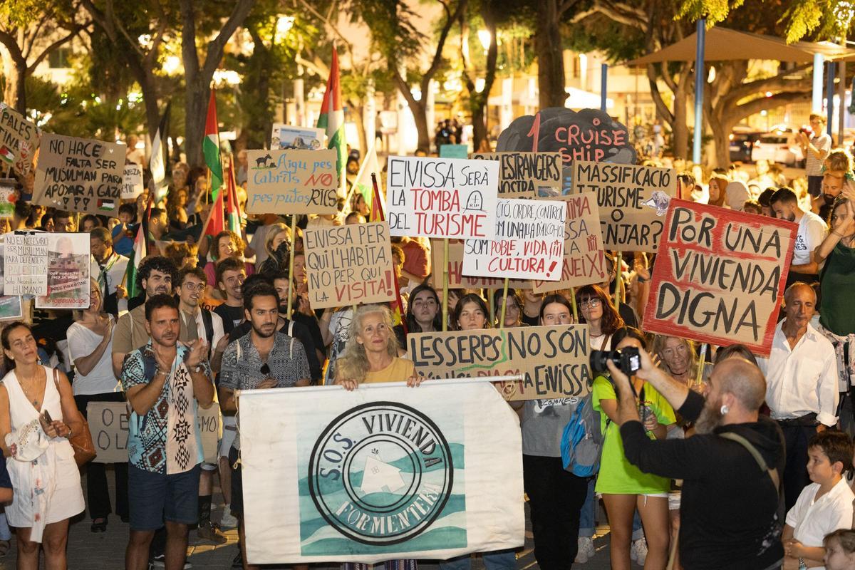 Manifestación contra la masificación turística en Ibiza en septiembre de 2024.