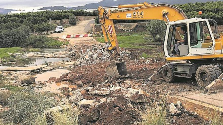 Inician los trabajos para desviar los camiones por fuera de Betxí