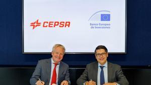 El BEI concede un préstamo de 150 millones de euros a Cepsa para impulsar la movilidad eléctrica.