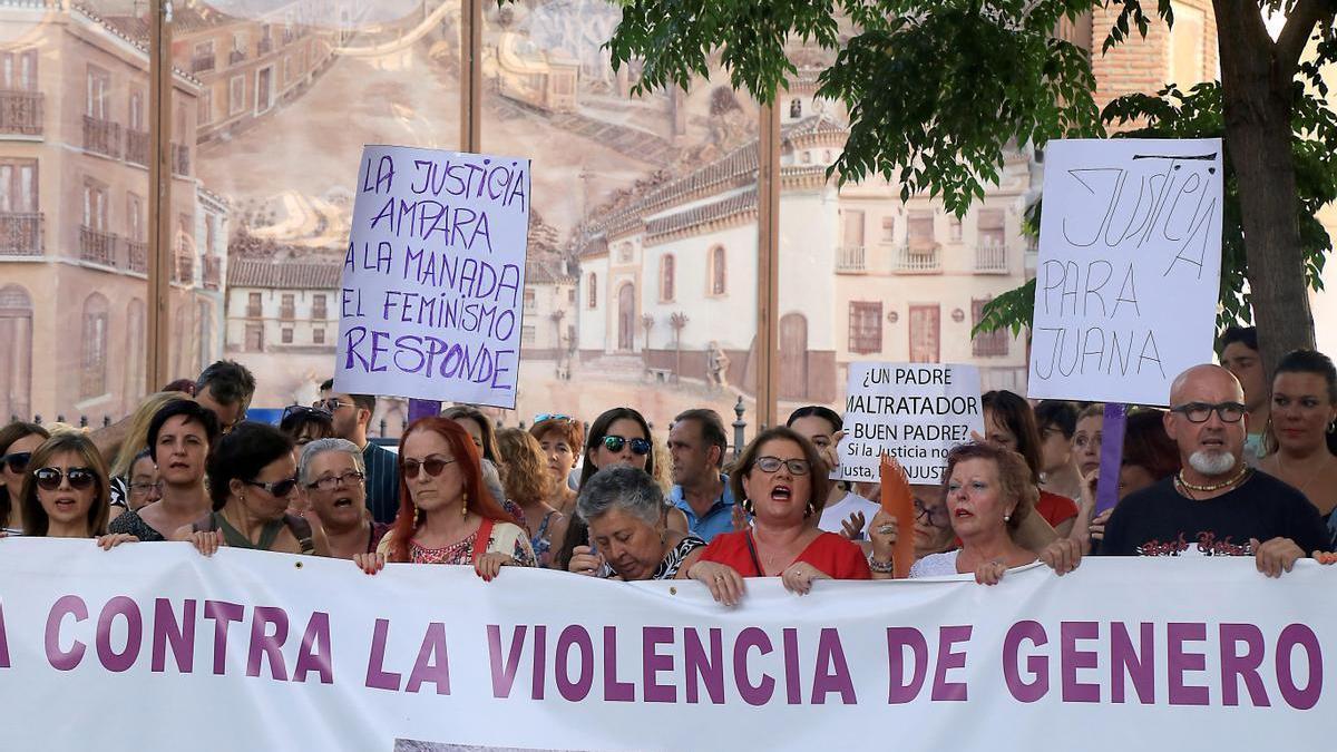 Manifestación de apoyo a Juana Rivas en Maracena (Granada).