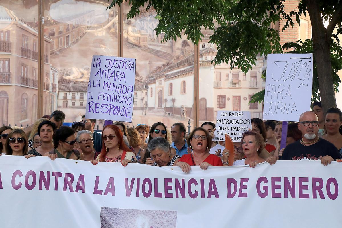 Manifestación de apoyo a Juana Rivas en Maracena (Granada).