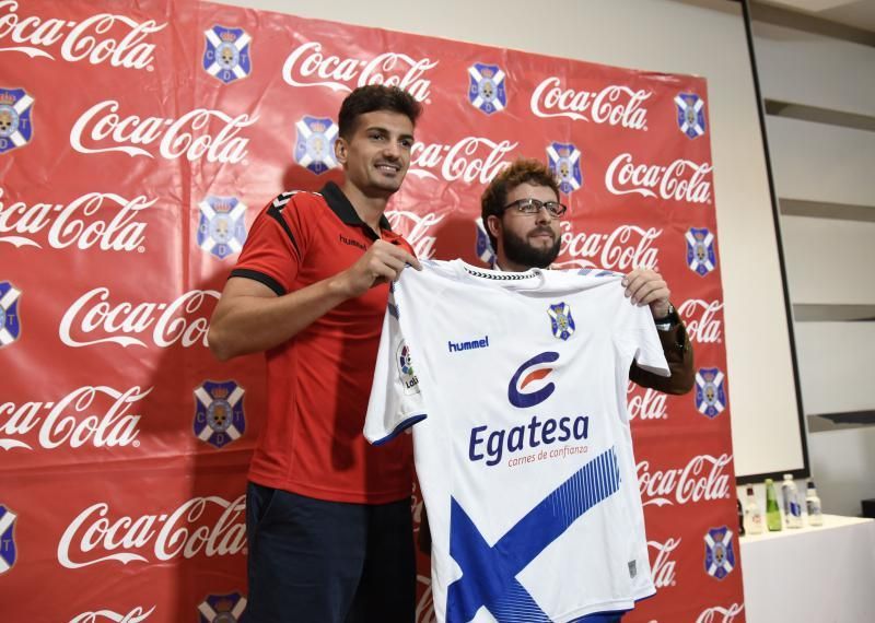 Presentación del jugador del Tenerife Álex Muñoz