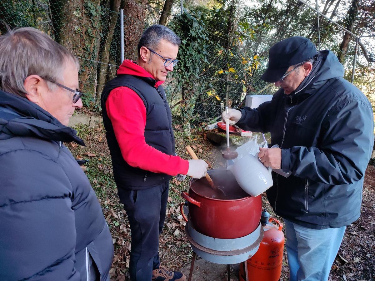 La Romaría de Santos Reis en Bueu, en la capilla diseñada por Urbano Lugrís