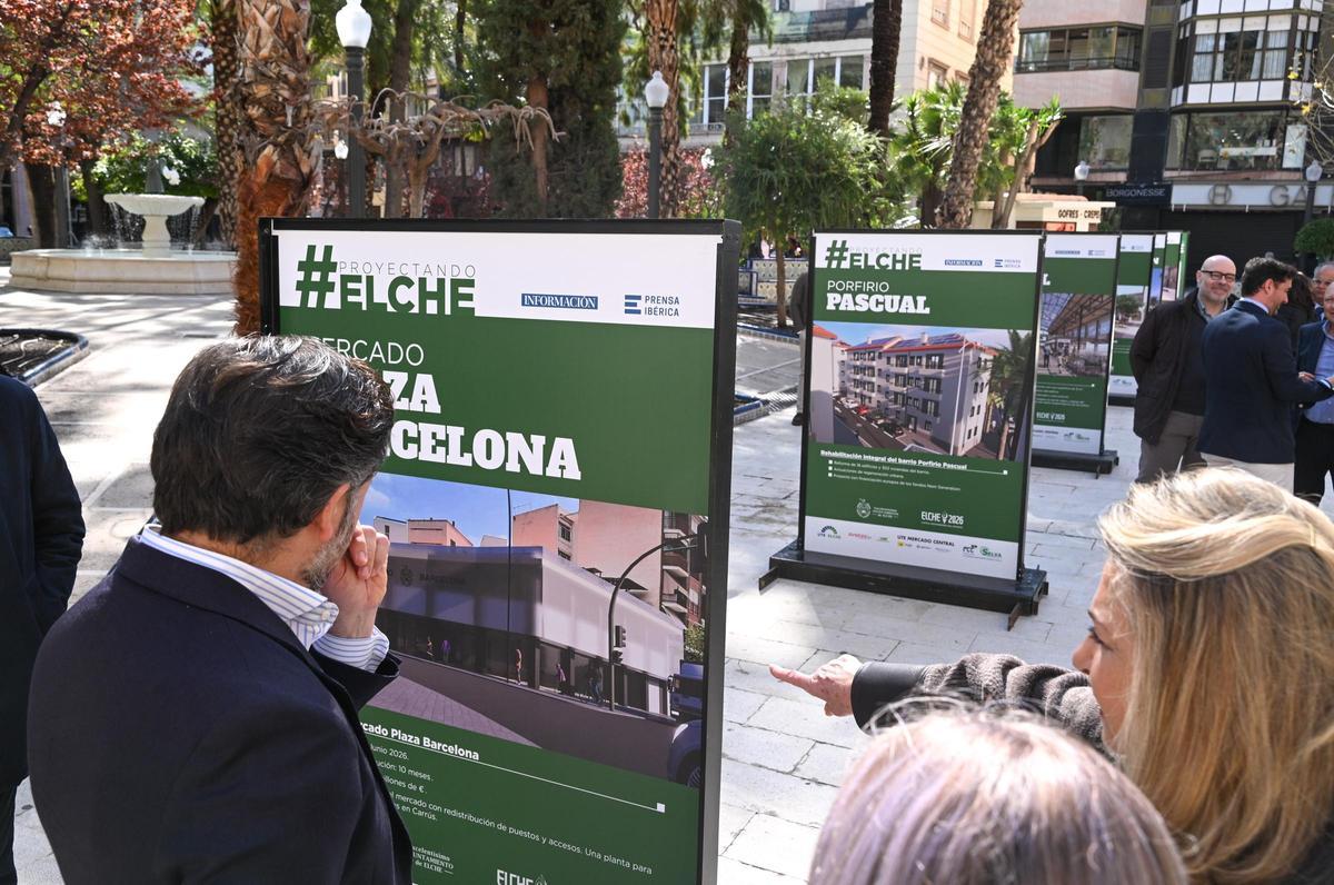 INFORMACIÓN inaugura en la Glorieta la exposición "Proyectando Elche"
