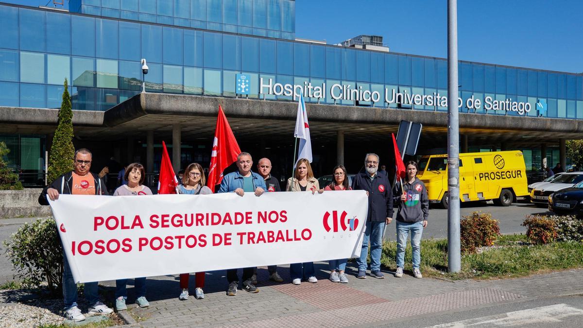 Concentración de la CIG ante el Hospital Clínico de Santiago este viernes
