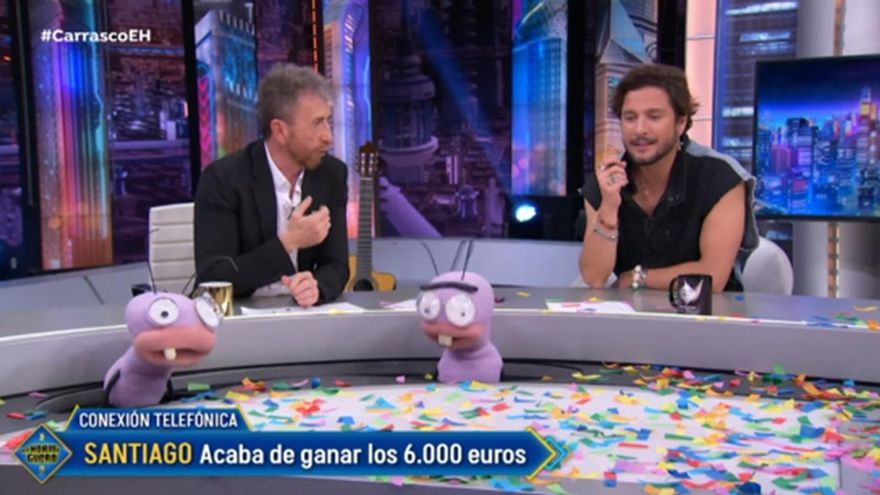 Manuel Carrasco trae la fortuna a Córdoba: un vecino de El Carpio se lleva la tarjeta de El Hormiguero