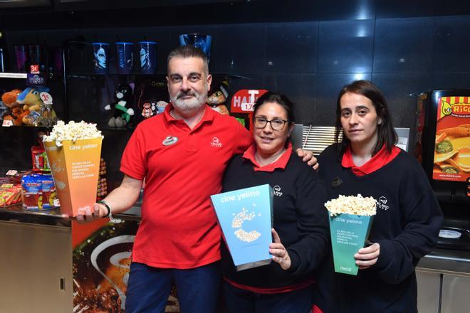 Roberto, Maria y Elena, en su último día de trabajo en Yelmo Los Rosales