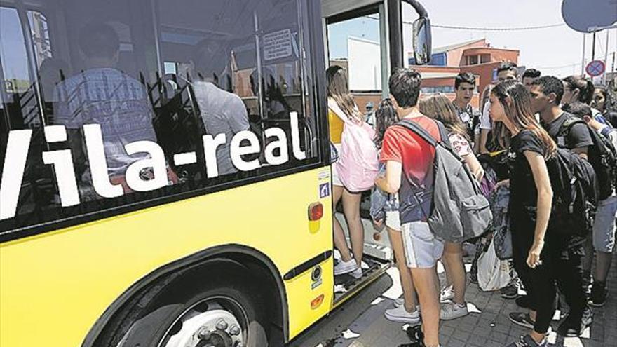 Refuerzan el bus urbano que da servicio a los alumnos de institutos