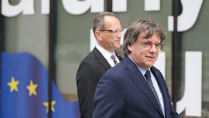 Puigdemont esfulla la margarida