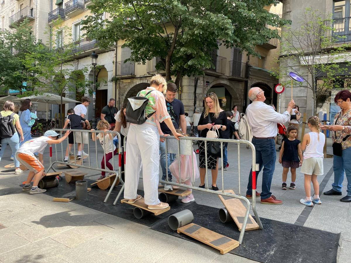 Diumenge de circ i música a la Rambla per les Festes de Primavera