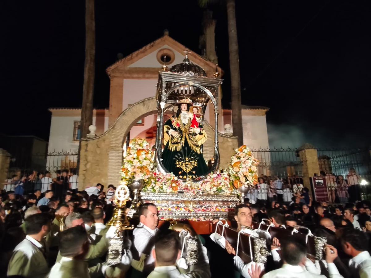 Romería de bajada de la Virgen de Araceli Romería de bajada de la Virgen de Araceli