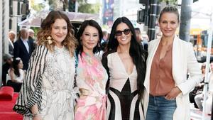 Drew Barrimore, Lucy Liu, Demi Moore y Cameron Diaz, en el paseo de la Fama. 