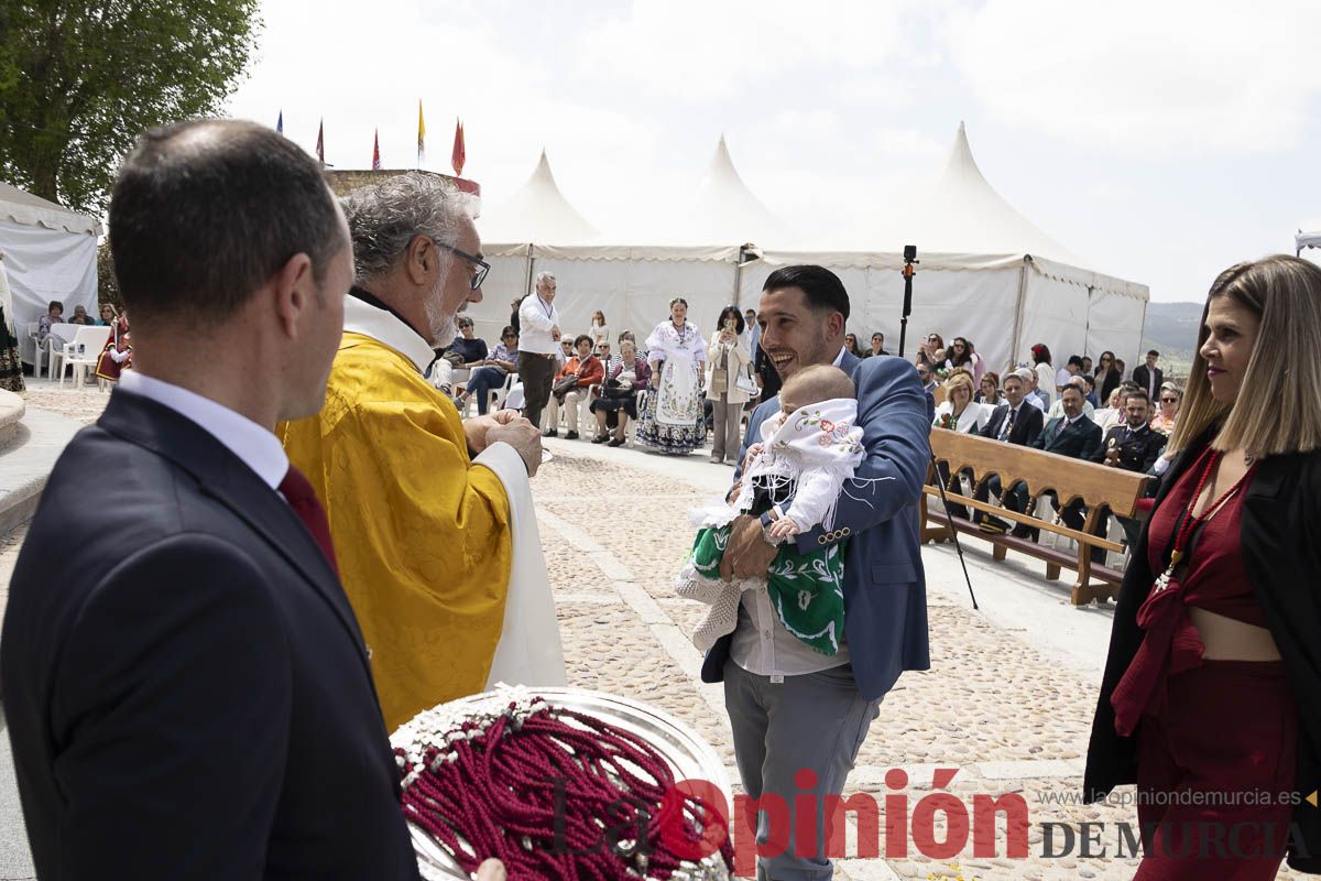 Fiestas de Caravaca | Imposición de cruces a los nuevos hermanos cofrades de la Vera Cruz