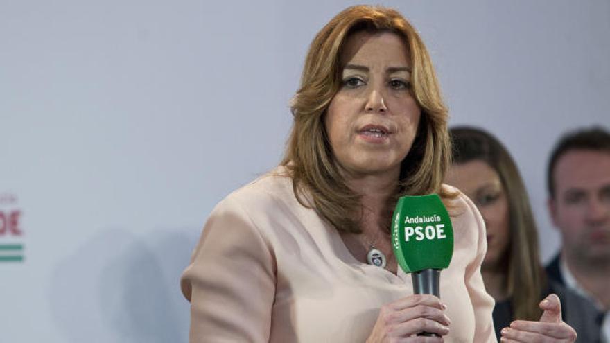 Susana Díaz dice que &quot;ahora no toca&quot; hablar de liderazgos en el PSOE