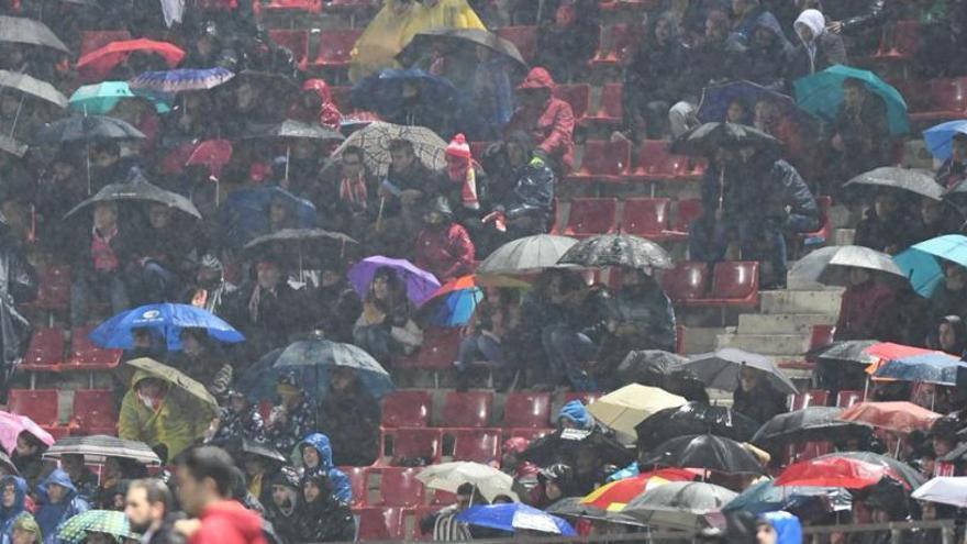 9.602 espectadors desafien el mal temps a Montilivi