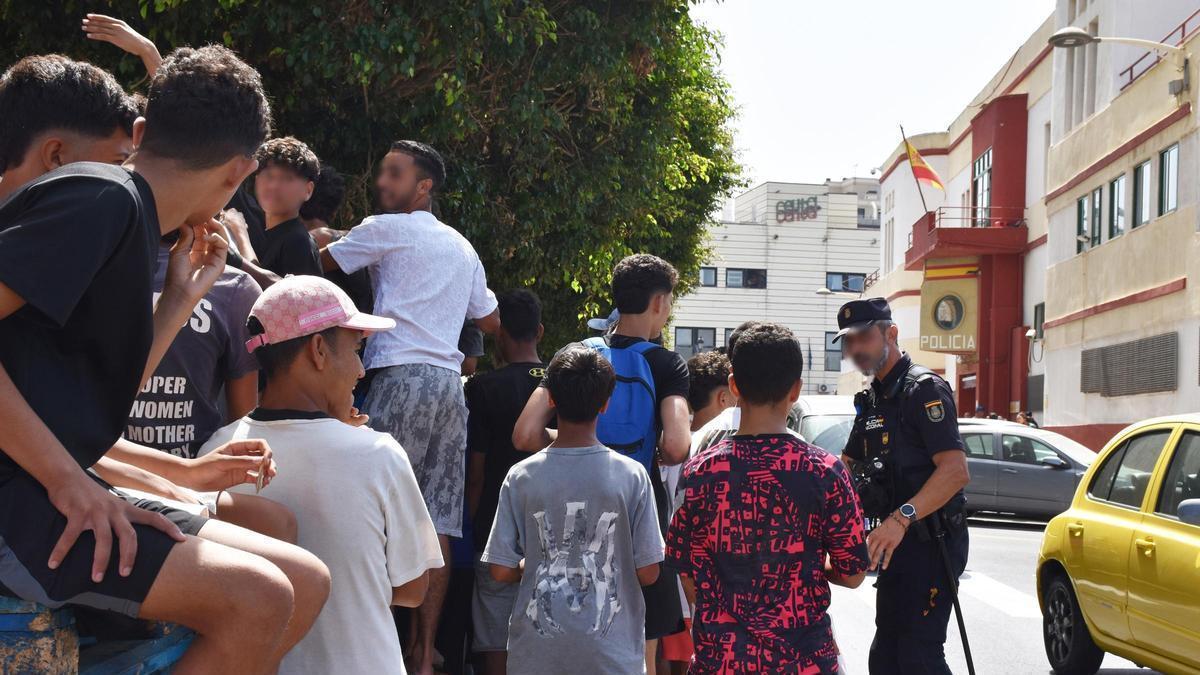 CRISIS MIGRATORIA | Bruselas avala que España devuelva a Marruecos de los menores migrantes no acompañados que permanezcan en Ceuta