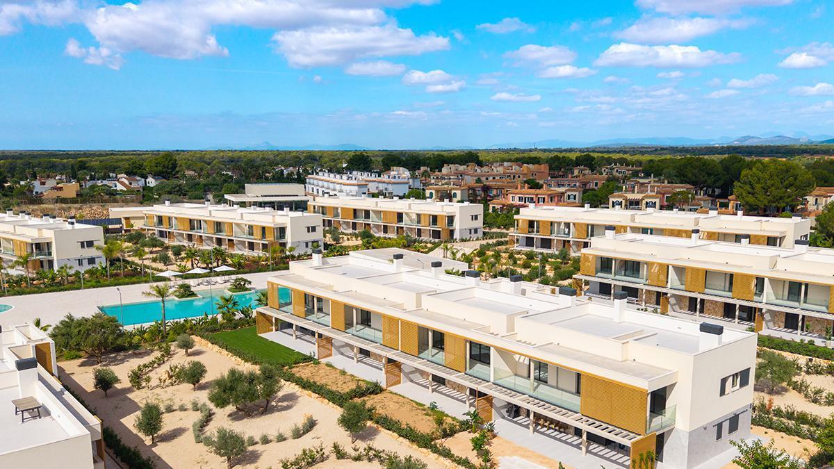 Die Neubauanlage Adelfa in der Nähe des Es Trenc Strandes