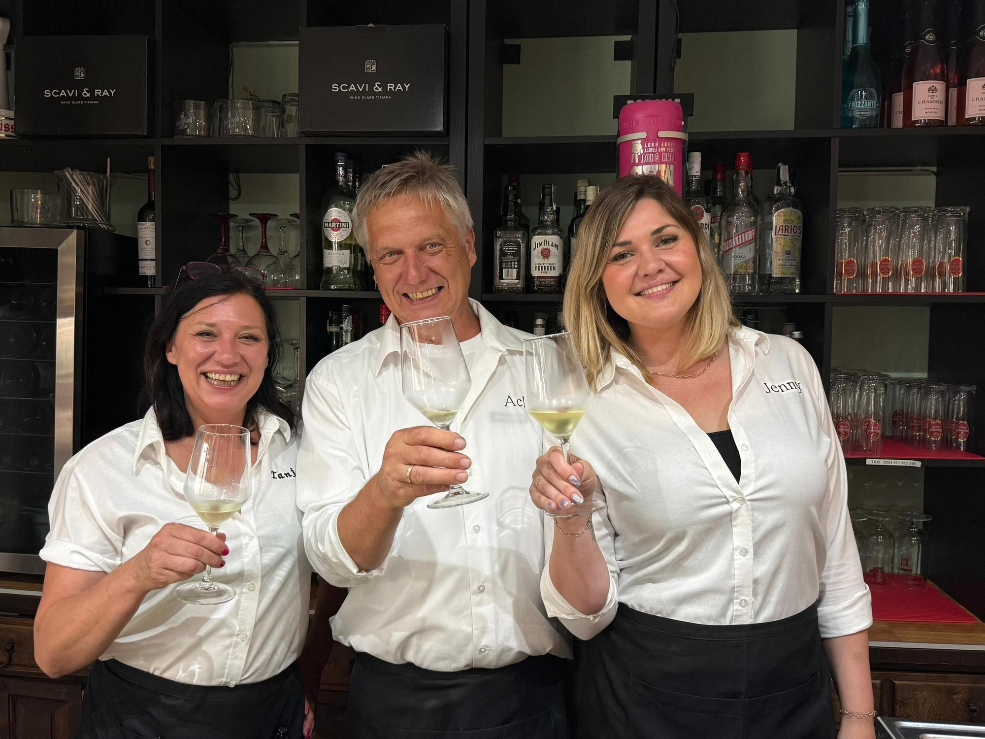 So war das Wein-Tasting im &quot;Happy Schnitzel&quot; bei &quot;Goodbye Deutschland&quot;-Auswanderin Jenny &quot;Delüx&quot;