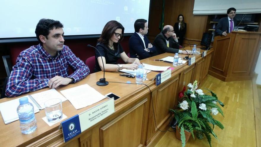 La UCAM analiza la comunicación política con periodistas y estrategas