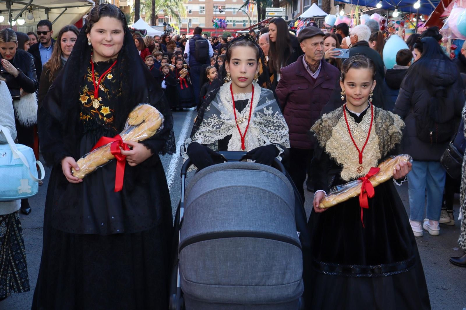 Torrent vive el Sant Blai más multitudinario