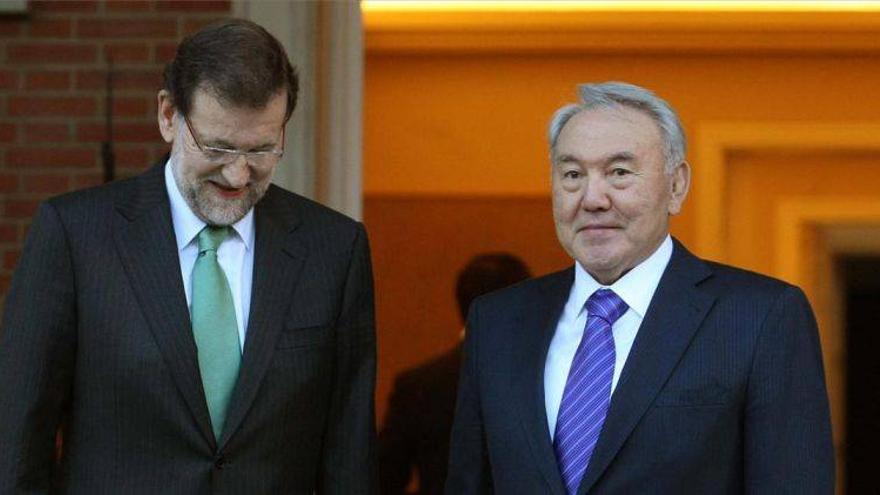 Rajoy analiza con el presidente kazajo oportunidades de negocio para las empresas españolas